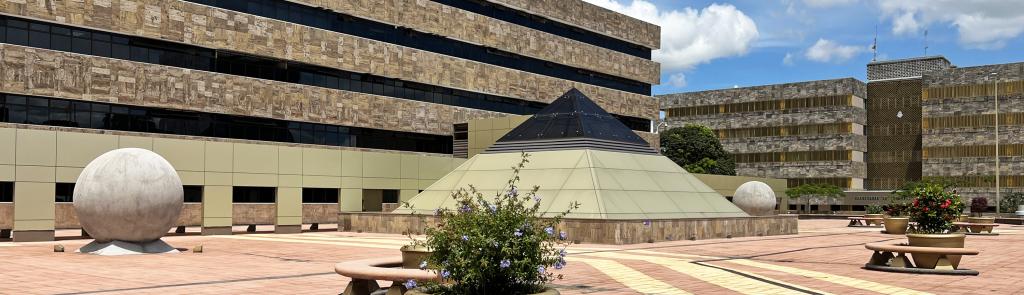 patio de los tribunales costa rica